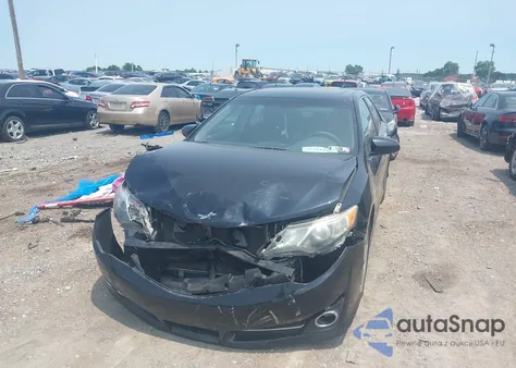 2012 Toyota Camry Se z USA, uszkodzony, nr VIN 4T1BF1FK2CU577448